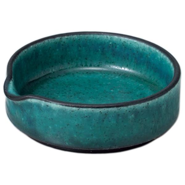 t aH / gRЌM @: 8.6 x 2.7cm