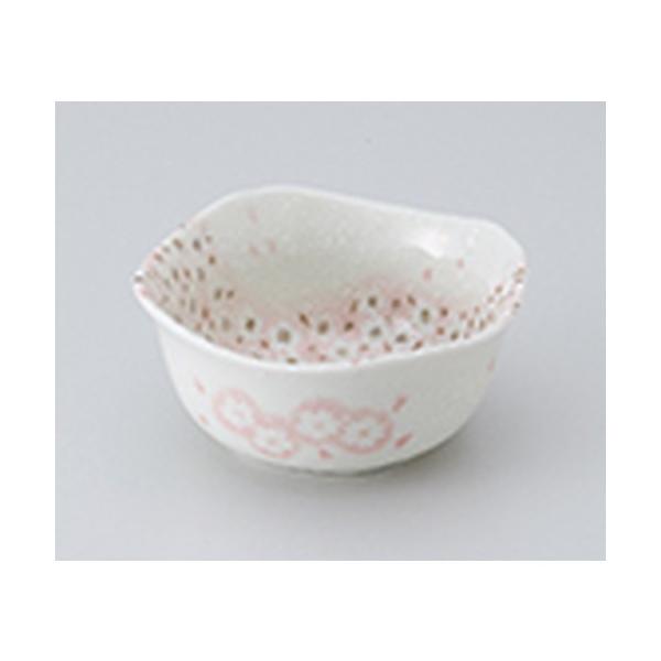  aH / FT4p3.8 @:11 x 11 x 6cm