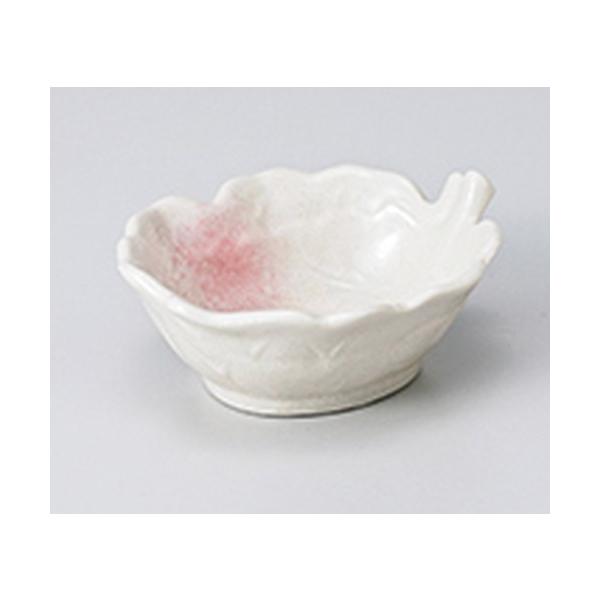 t aH / t^t @:10 x 8 x 4.2cm