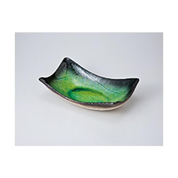 pM aH / qp @:25.5 x 15 x 7.7cm