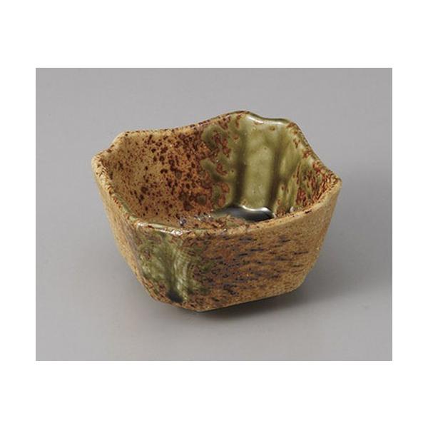 t ɉDp [8 x 8 x 4.5cm]    aH HX Ɩp