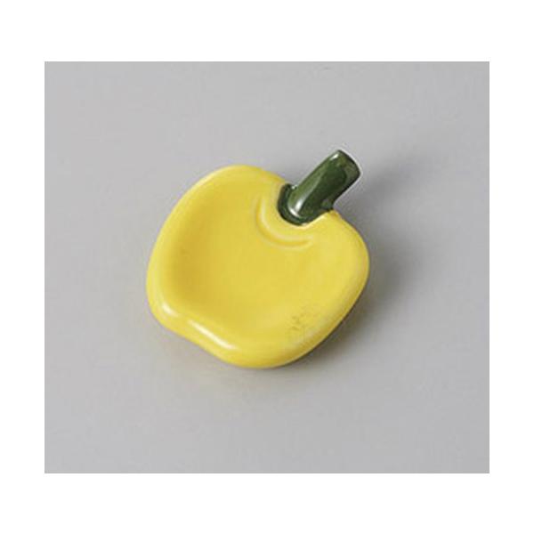 aH u / Yu @:4.5 x 3.5 x 1.3cm