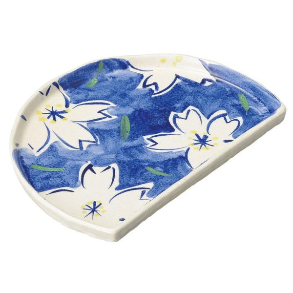 aH ĕM / M @: 20.5 x 15 x 1.5cm 415g