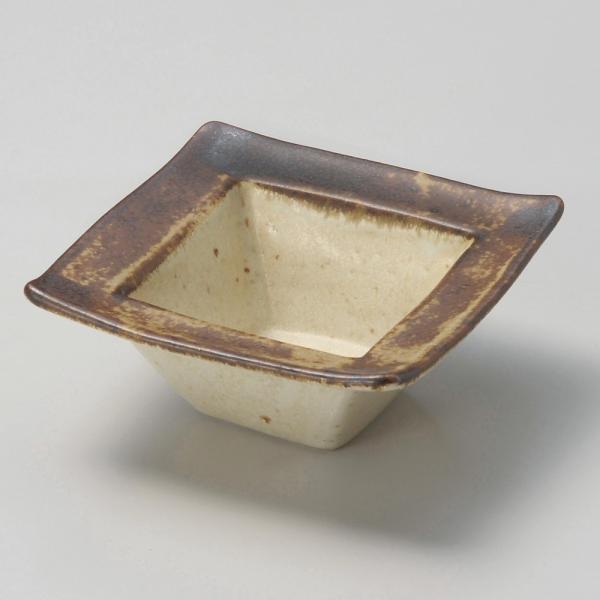    pTr [ 11.7 x 11.7 x 5cm ]  |  aH mH  Ɩp