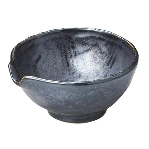 aH t / SЌ @: 9.3 x 8.9 x 4.5cm