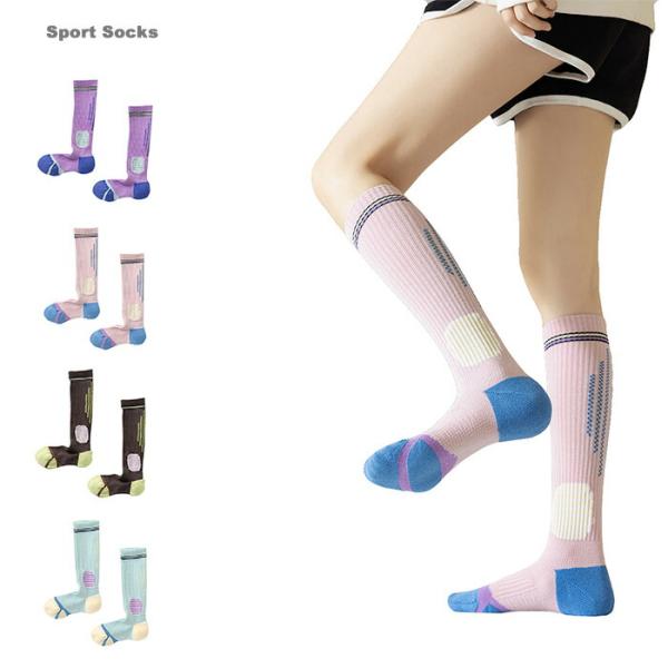 カラー・ブラウン・ライトブルー・ピンク・パープルサイズワンサイズ・足のサイズ：22.5-24.5cm・靴下の丈：30cm※平置き採寸です。製品の特性上誤差がございます。