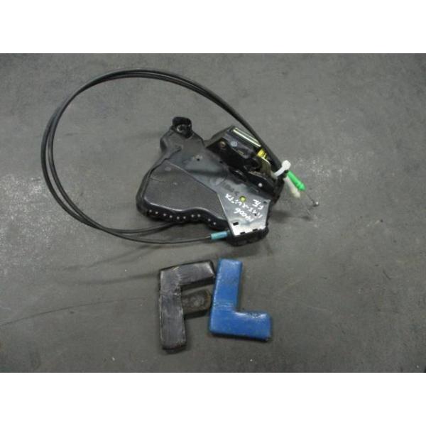 ハイエース AKE919ハイエース KR-KDH200V 左フロントドアロック