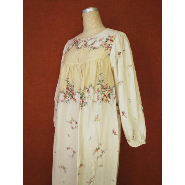 Ikukoイクコ ダブルガーゼ ツートーン 小花柄長袖ネグリジェ ワンピース オフホワイト 日本製 Made In Japan Ikuko Buyee Buyee 日本の通販商品 オークションの代理入札 代理購入
