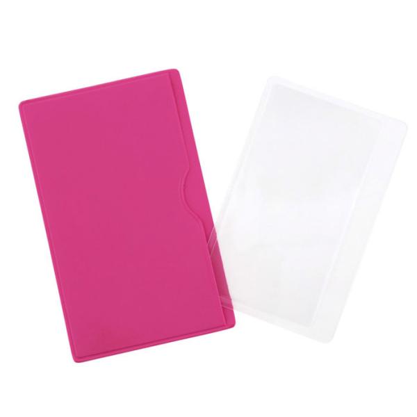 手帳や財布などに入れて持ち歩ける名刺サイズの携帯用ルーペです・フレンネルと呼ばれる平面状のレンズを採用しています。一般レンズのような膨らみがなく大変薄型となっています。名刺サイズなので手帳などに挟んで携帯できます。・厚さはわずか0.4mmと...