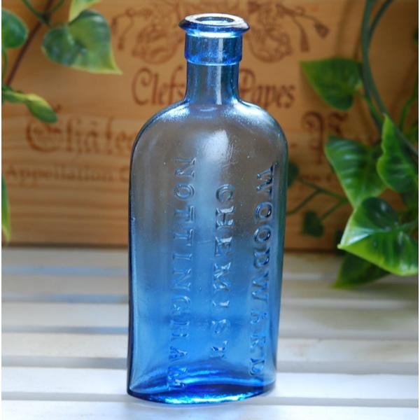 アンティーク ガラスボトル ブルー エンボス文字入り ボトル 瓶 薬瓶 一輪挿し イギリス Buyee Buyee 日本の通販商品 オークションの代理入札 代理購入