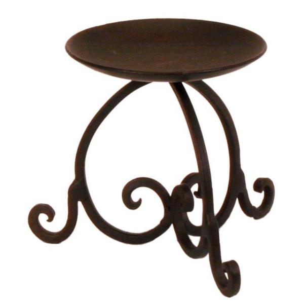 指輪交換のシーンは素敵だけど、せっかくのリングピローをテーブルにおいたままだと、ゲストから見えない場合が・・・少し高くすることで、ゲストから注目される可能性大。落ち着いたチョコレートブラウンが大人っぽい雰囲気のアンティーク調のスタンド。キャ...