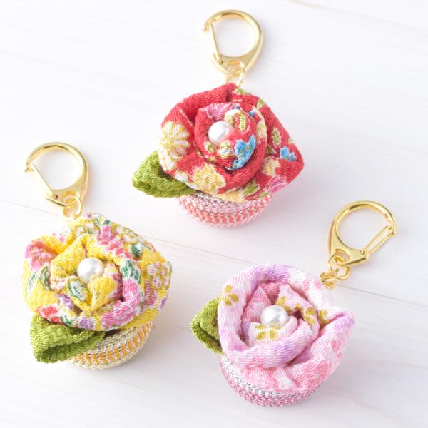 ペットボトルキャップ で作る エコなキーホルダー ばら ３個  金具付き  手作りキット ハンドメイド