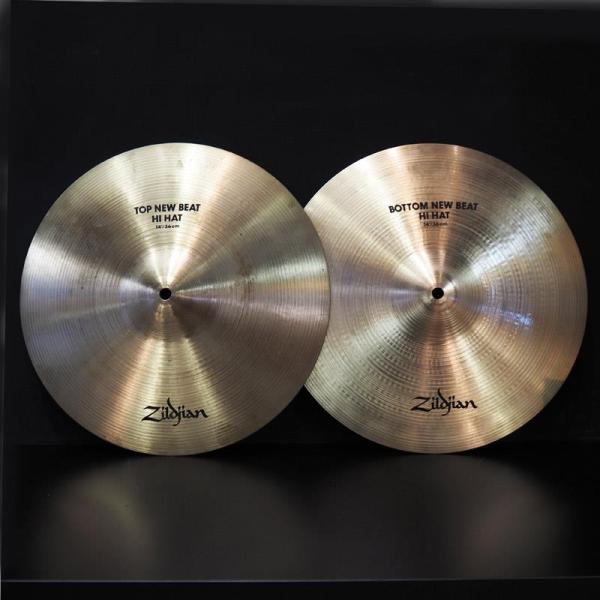 A Zildjian New Beat HiHat 14 pair (1980s)