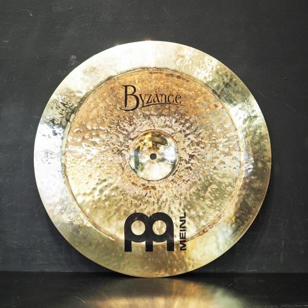 Byzance Brilliant Heavy Hammered China 18"