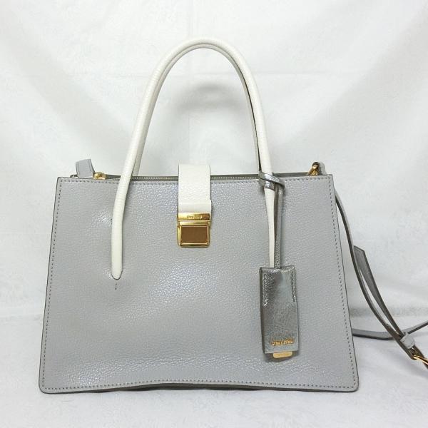 shichi-nishigaki_a0801miumiu