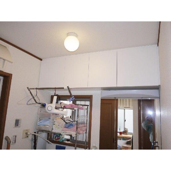 洗濯機上と洗面化粧台上に設置した４枚扉の吊戸棚 別途取付工事費必要 Buyee Buyee Japanese Proxy Service Buy From Japan Bot Online