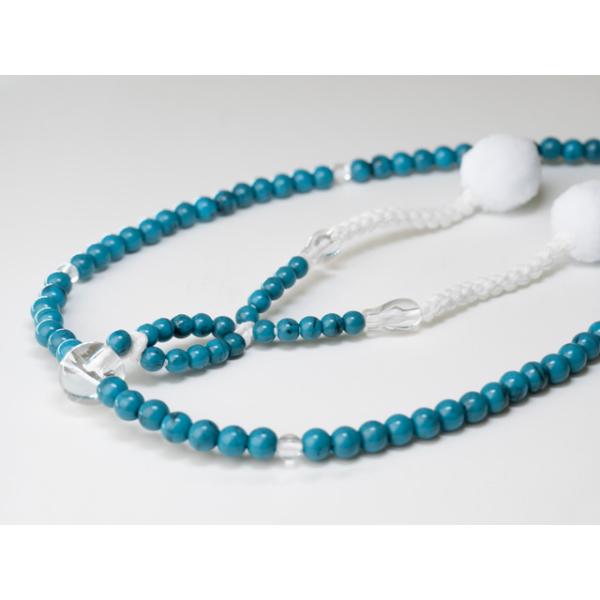 【この商品のご案内】アクリル樹脂製でシンプルなデザインの念珠です。貴石の孔雀石（マラカイト）を模していて、深い緑に若干マーブルが入ったカラーとなっています。親玉は水晶を模した透明な玉を使用しています。プレゼントにもピッタリです。【製品仕様】...