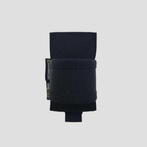 ●ワイヤー補強構造内蔵のワイヤー補強により、重い荷物を詰め込んでもホルスターの形状が崩れにくく、垂れ下がりを防ぎます。●マグネット式ツールスタビライザー上部に内蔵された軽量マグネットが、ハンマーなどの金属製ツールをしっかりと固定し、移動中の...