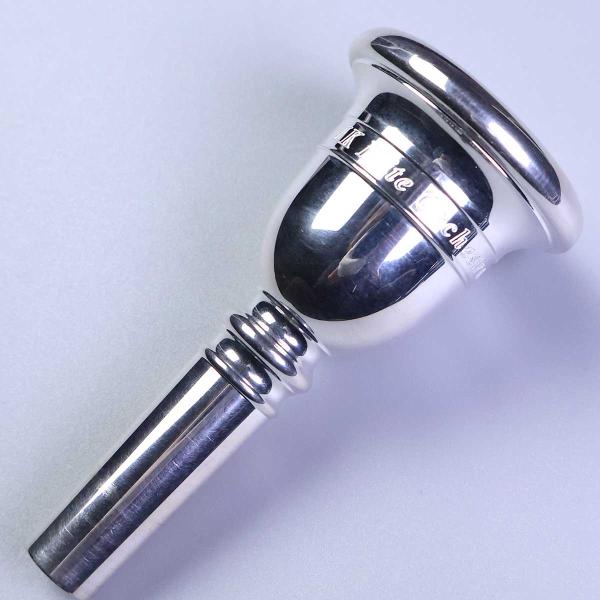 オーケストラモデルは、アメリカ製の人気のあったシリーズをもとに、JKの高い技術で素晴らしい仕上がりになっています。本体に擦り傷、くすみ、外箱にダメージがございますが通常使用において問題はございません。【ol_mp】