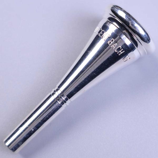 世界中でプロフェッショナルから初心者まで最もよく使われています。貧弱な楽器をレベルアップさせ、良い楽器はいっそう良くなります。豊かな音量で、イントネーションに優れ、高い音から低い音まで反応がよく、響きが豊かで全音域にわたって音の粒が揃い、適...