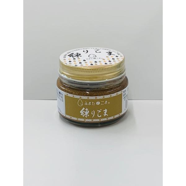 農薬を使用せず、化学肥料も使用しない。収穫、選別も手作業中心で行い、加工に関しても添加物は一切使用加えず、ごまだけを石臼で1〜2時間かけてペースト状にしています。ごまの香りが高く、ごま好きの方にはたまらない濃厚な一品となっています。様々なお...