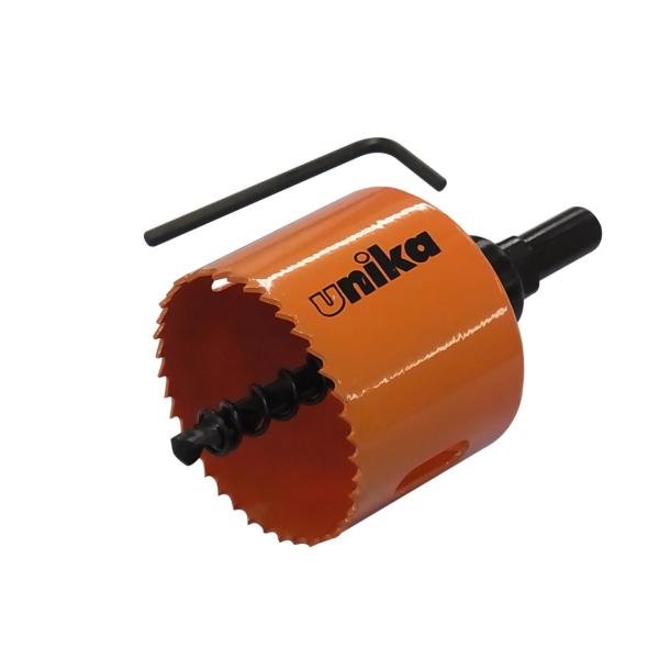 【商品概要】特長１：刃部はバイメタルハイスを使用し、刃厚はわずか１ｍｍ。鋭い切れ味と警戒で快適な作業を実現。特長２：有効深さ３８ｍｍのボディとツバ無し仕様により、被削材の貫通作業が可能。刃先径：５４．０ｍｍ有効長：３８ｍｍ全長：１１２ｍｍシ...