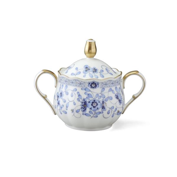 【ご購入後の当店からの連絡はご登録のメールアドレスに通知いたします。必ずご確認ください】【商品概要】本体サイズ:長径130×短径84×高さ104mm素材:ボーンチャイナ原産国:日本その他:金彩が施してあります、電子レンジのご使用は避けてくだ...