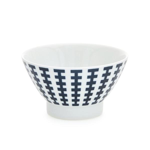 【ご購入後の当店からの連絡はご登録のメールアドレスに通知いたします。必ずご確認ください】【商品概要】サイズ:11.5cm×高さ6.5cm重さ:約175g材質:磁器 質感:つるつる産地:日本/波佐見焼対応機器:食器洗浄機 使用可○ / 電子レ...