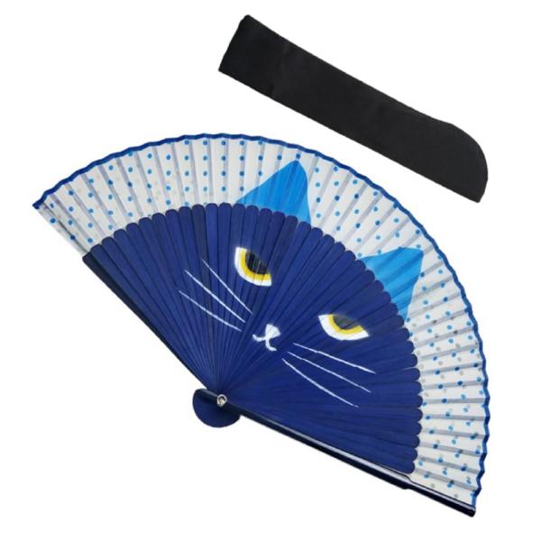 【ご購入後の当店からの連絡はご登録のメールアドレスに通知いたします。必ずご確認ください】【商品概要】かわいいモダンな猫顔絵柄の和風扇子（ブルー）扇子の材質は扇面がシルクで扇骨が竹・重さは35g弱折り畳み時の長さ21cm・広げた時の幅は38c...