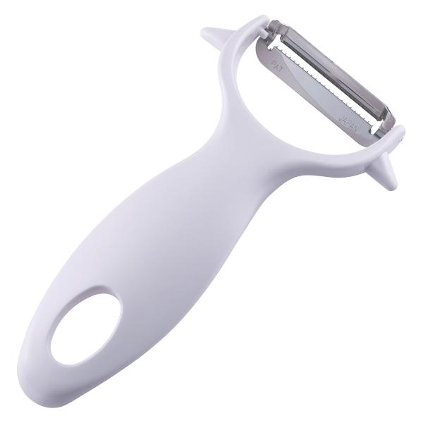 【ご購入後の当店からの連絡はご登録のメールアドレスに通知いたします。必ずご確認ください】【商品概要】にんじんや大根など、サラダ用の細千切りに便利なピーラーです。食材を約1.5mm幅で調理することができます。サイズ：35×78×17mm　重量...
