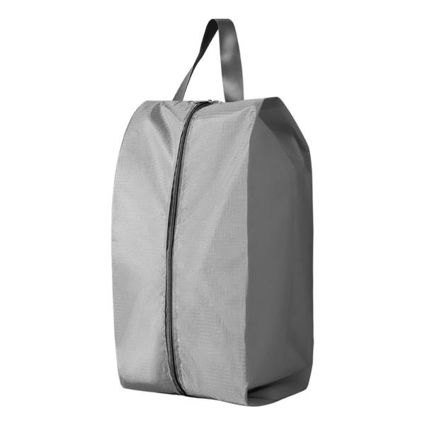 【ご購入後の当店からの連絡はご登録のメールアドレスに通知いたします。必ずご確認ください】【商品概要】【商品仕様】 サイズ（靴収納時）L 縦33cm×横19cm×高さ15cm、重さ約36g。【防水防汚】シューズバッグの本体はポリエステルで作ら...