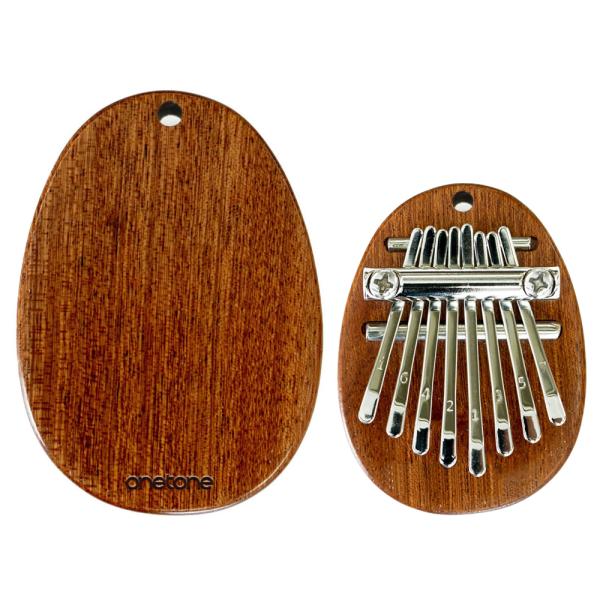 高級家具でも使用される希少なマホガニー材を使用した本格スペックの単板ミニカリンバ。落ち着いた高級感でインテリアとしての使用や、付属のストラップを使用することでアクセサリーとして持ち歩くこともできます。1オクターブの白鍵キー配列で、小さなお客...