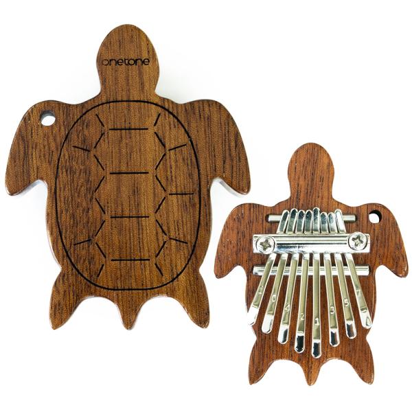 高級家具でも使用される希少なマホガニー材を使用した本格スペックの単板ミニカリンバ。落ち着いた高級感でインテリアとしての使用や、付属のストラップを使用することでアクセサリーとして持ち歩くこともできます。1オクターブの白鍵キー配列で、小さなお客...