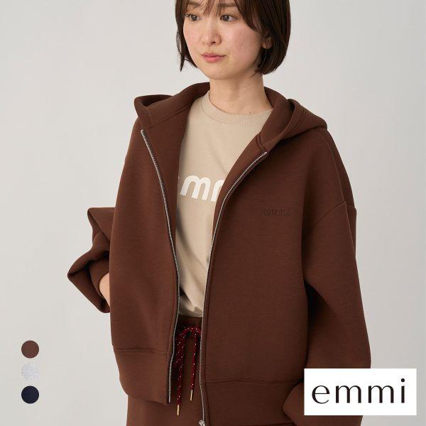 【送料無料】 エミ emmiロゴジップアップダンボールフーディ emmi atelier emmi yoga（エミヨガ） エミ emmiロゴジップアップダンボールフーディ