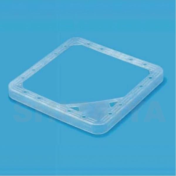 ●サイズ・材質/外寸：241×241×22mm●用途：ＪIＳ-Z1602金属板製18缶用(サイズ238□×349)段積み保管時、移動時における”まきめ”の保護に　●送料無料出荷単位200　●メーカー：三甲　●メーカー品番：804701　●カ...