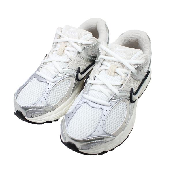 ナイキ NIKE   レディース スニーカー シューズ 靴 運動靴  V5 RNR HQ7901-104 ホワイト 紐靴 スポーティー ランニング ウォーキング カジュアル