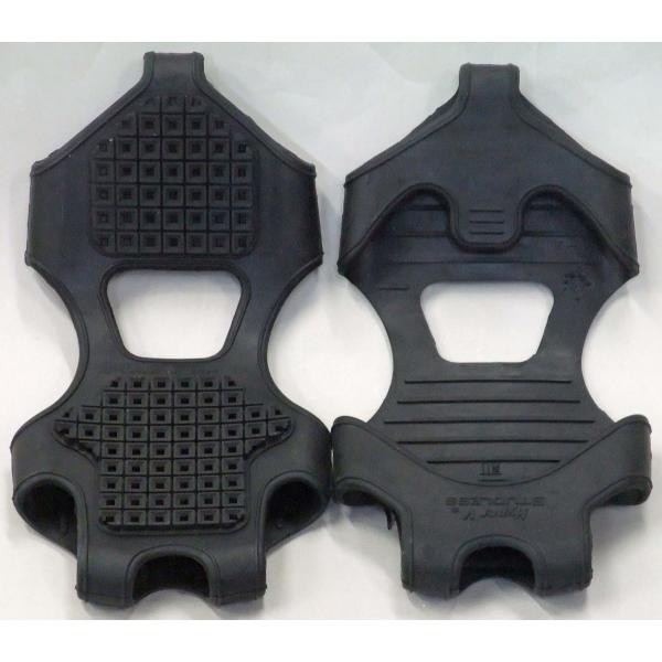 やわらかい特殊ゴムと階段状意匠により、氷・雪で凹凸がある路面や大理石のようなツルッとした床でもしっかり接地します。地面に設置した際に、意匠に施した溝により吸盤効果が発生し、地面に吸い付くことで滑りにくい効果があります。やわらかいゴム配合・ス...