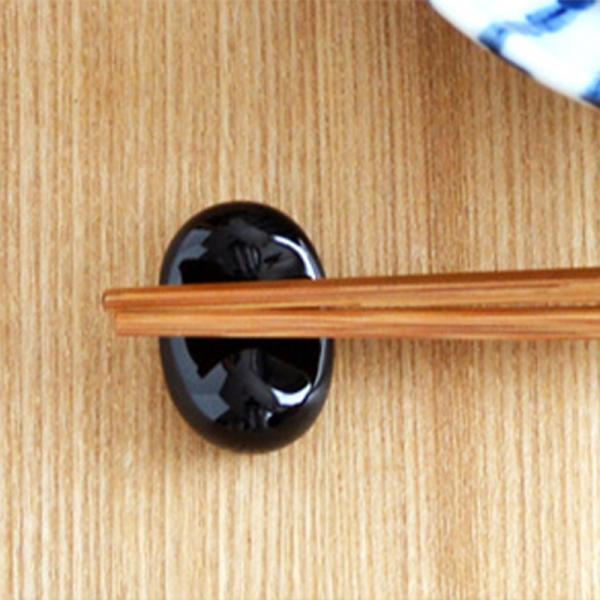 箸置き　小さなそら豆　（ブラック）【メール便対象】 はしおき 箸置き カトラリーレスト キッチン雑貨 カフェ食器 和食器 かわいい カフェ風 シンプル おしゃれ