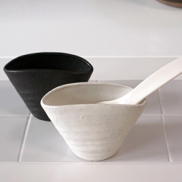 ◆サイズ：幅13.5×5×高さ8.8cm◆材質：陶器◆重量：190g◆生産国：日本製（美濃焼）