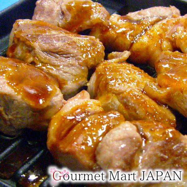 ラムランプは、ジンギスカンの定番部位であるショルダーとは異なり、霜降りになっている肩ロースと同じく希少部位です。ラム本来の旨みを存分に楽しむことができるお肉なので、ジンギスカンのたれはもちろんですが、ステーキソースやおろしソースなどを添えて...