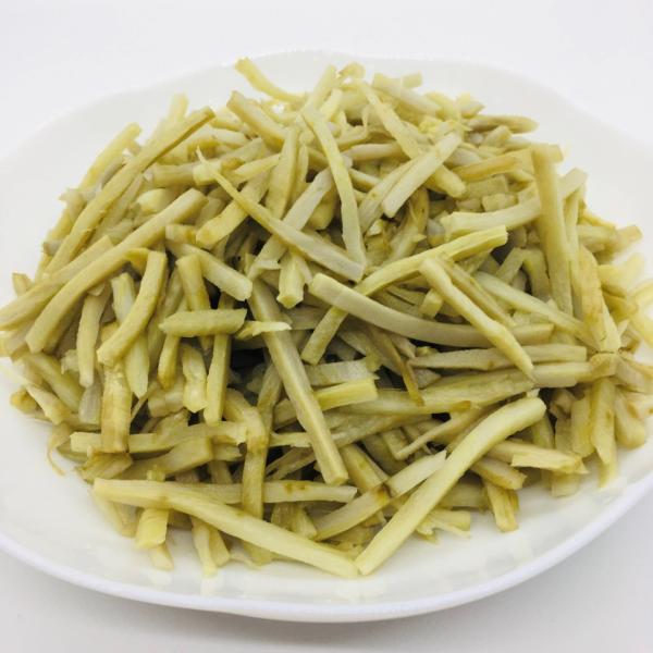 ごぼうをきれいに処理して千切りにし、軽く湯通し後、急速凍結しました原産国：中国