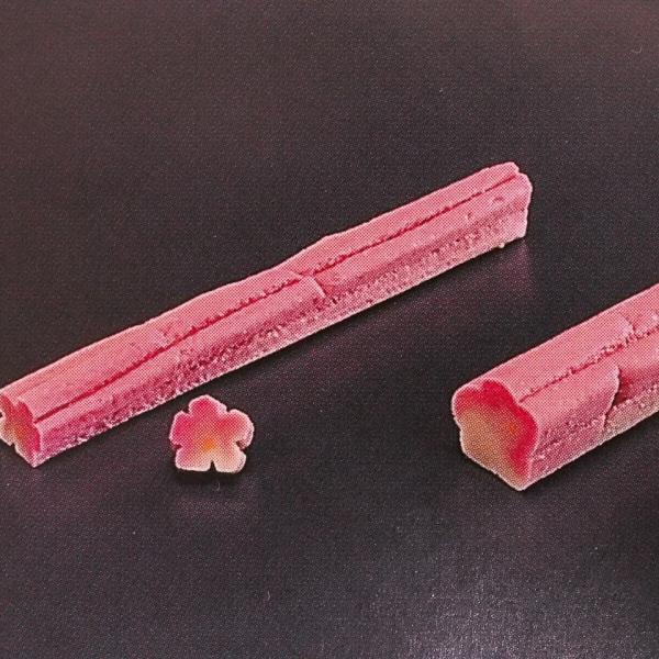 【商品説明】名称：生麩原材料：小麦グルテン、もち粉、食塩、着色料（赤１０２．赤３．黄４．赤１０６）内容量５本/１袋保存方法：-18℃以下凍結前加熱の有無：なし加熱調理の必要性：あり製造者：株式会社山福　大阪府大阪市１本の大きさ：直径2cm ...