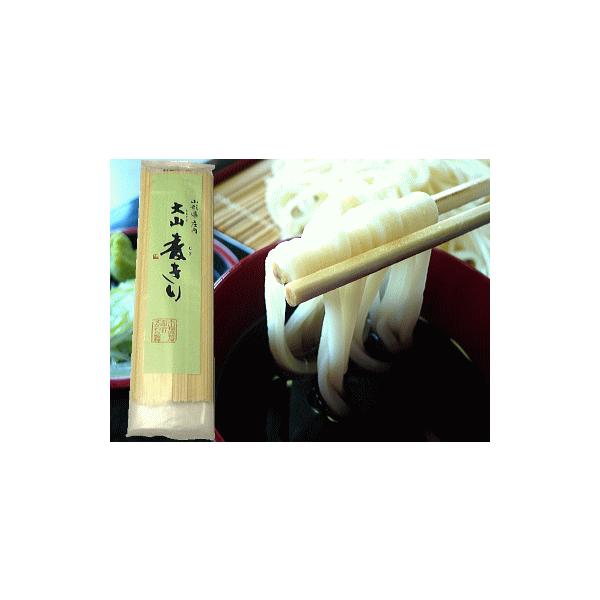 「麦切り」独特の口あたり、のどごしの良さが味わえるような小麦粉を厳選しました！これぞ、庄内特製うどん！麦きりは、明治時代に山形県鶴岡市で生まれました。農家などの各家庭でお祭り・お祝い事があると、自家製の小麦粉・蕎麦粉でうどんや蕎麦を作り、「...