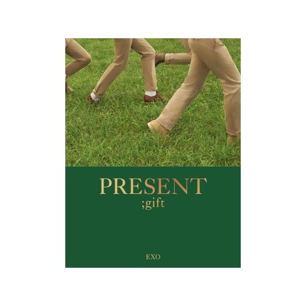 EXO PRESENT GIFT PHOTO BOOK エクソー プレゼント 写真集【レビューで
