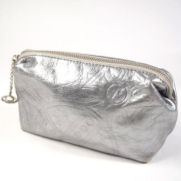 Vivienne Westwood / ヴィヴィアンウエストウッド ■ジャイアントORB ポーチ レザー シルバー VW1【中古】 Vivienne Westwood（ヴィヴィアンウエストウッド） ジャイアントORB