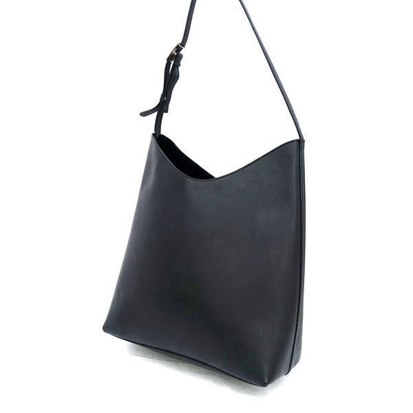 GUCCI / グッチ ■セミショルダーバッグ レザー ブラック ポーチ付き 001-1942-1705 【バッグ/バック/BAG/鞄/カバン】 ブランド【中古】 [0990014590] GUCCI / グッチ セミショルダーバッグ レザー ブラック ポーチ付き 001