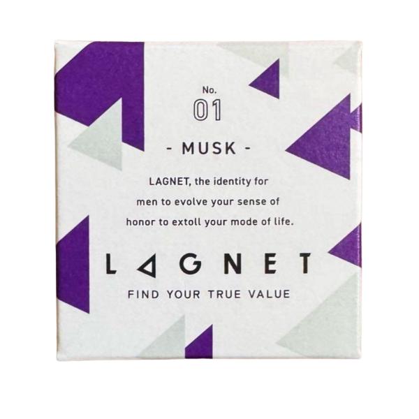 シトラス（柑橘系）をTOPに配合しているので爽やかに香り、人気のムスク系の香りへと徐々に変化し、心地の良い魅惑的な香りが漂います。さらに、気分を高める「オスモフェロン」、興奮を高める「ベニバナエキス」を配合しています。