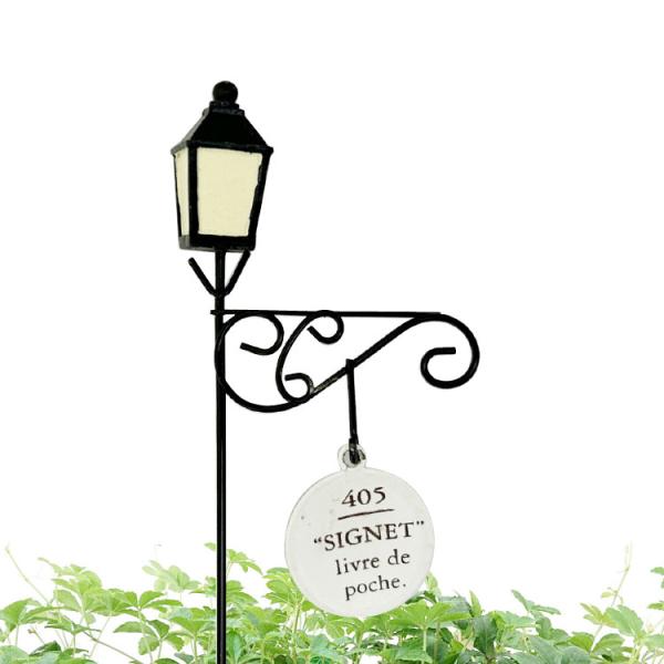 おしゃれなガーデンピック！多肉やサボテンと一緒にミニチュアガーデンに利用したり、寄せ植えなどのワンポイントにも最適です。沢山のピックやオブジェをご用意しました。お好みに合わせてアレンジしてみてはいかがでしょうか？ ■ 商品仕様品番：UN74...