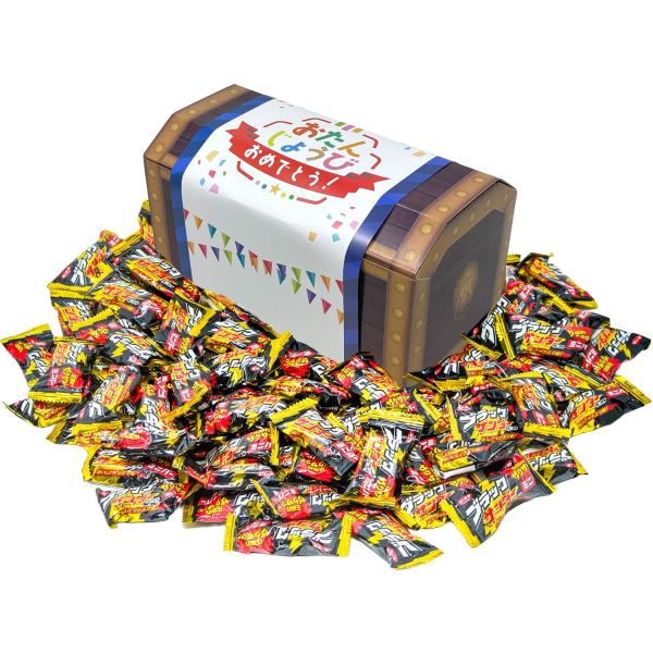 【内容】ブラックサンダー ミニバー 900g※景品表示法の関係で大袋に入った状態でお届けになります。【宝箱サイズ】25.7cm×14.1cm×14cm 【ブラックサンダーミニバー】ココアクッキーとプレーンビスケットの圧倒的ザクザク感を楽しめ...