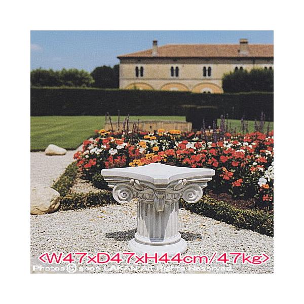(イタルガーデン社製) コロント台座 COD01-5 / 材質：人工大理石製 / サイズ： W47 x  D47 x H44 cm / 石像でも花鉢でも高さを要する時に役立ちます。白セメントと大理石砕粒子の練り込みの原料により成型された作品...